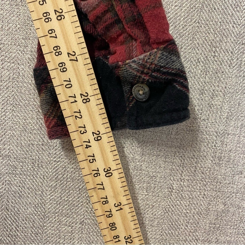 Legendary Whitetails Flannel Shirt Mens Med Red Black Plaid Button Down Cotton - Picture 9 of 12